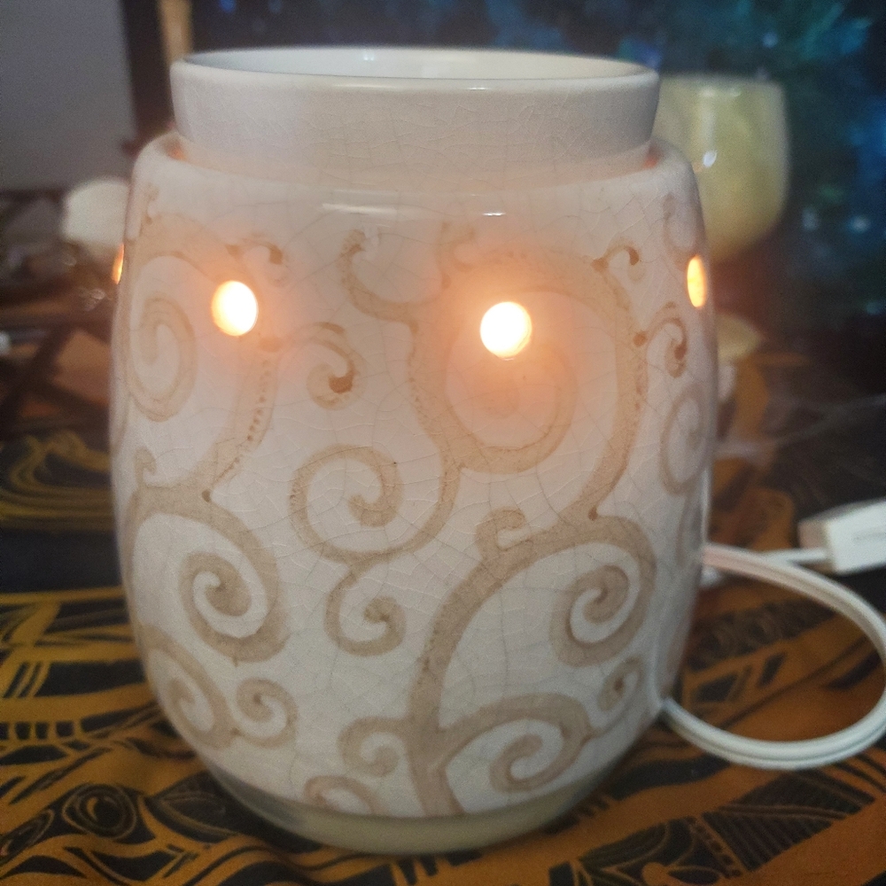 Scentsy Barista Wax Warmer With Working Bulb
